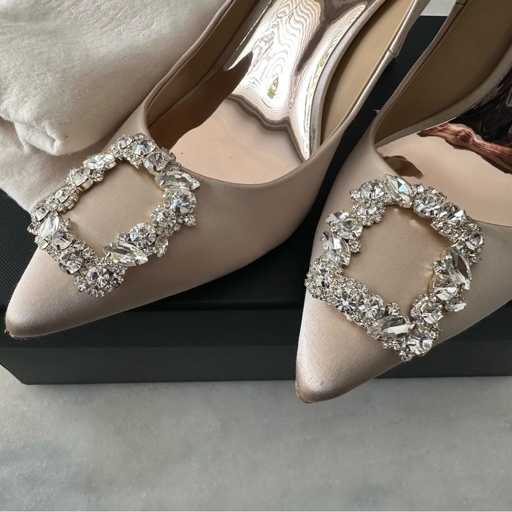 BADGLEY MISCHKA Cher Crystal Buckle Pumps Satin - Picture 5 of 10